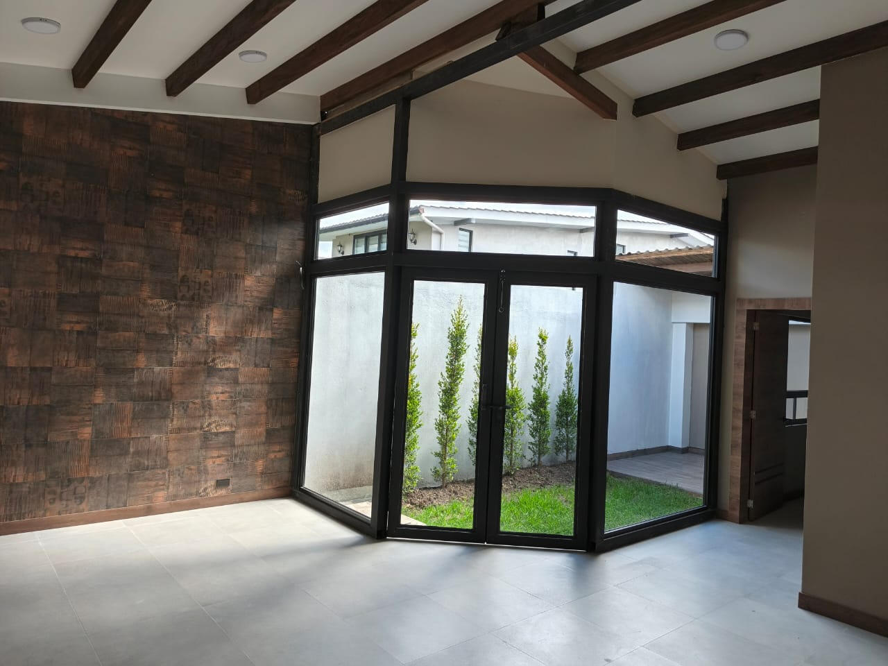 C2 SH2 LR view to Garden